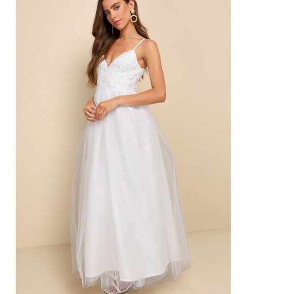 Lulus Graceful Beauty White 3D Floral Tulle Sleeveless Maxi Dress XS New NWT - Picture 6 of 13